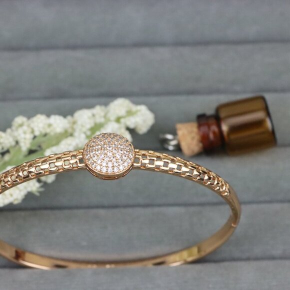 Elegant Rose Gold Bangle with Round Diamond-Crystal Centerpiece, XPBL0463 - Picture 9 of 11